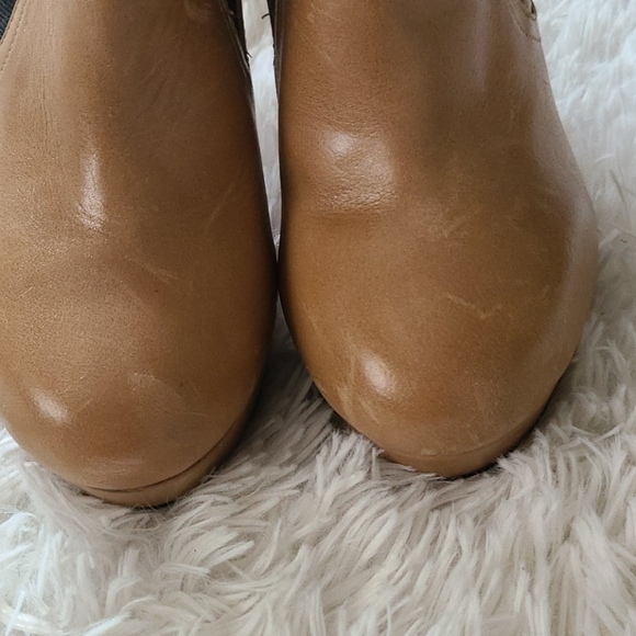 Heel Bootie - Picture 4 of 8